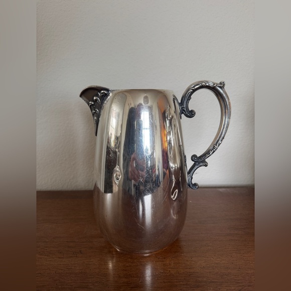 Wm Rogers Silverplate Ornate Pitcher #917 - 7.5” (see Photos And Description - Picture 1 of 7